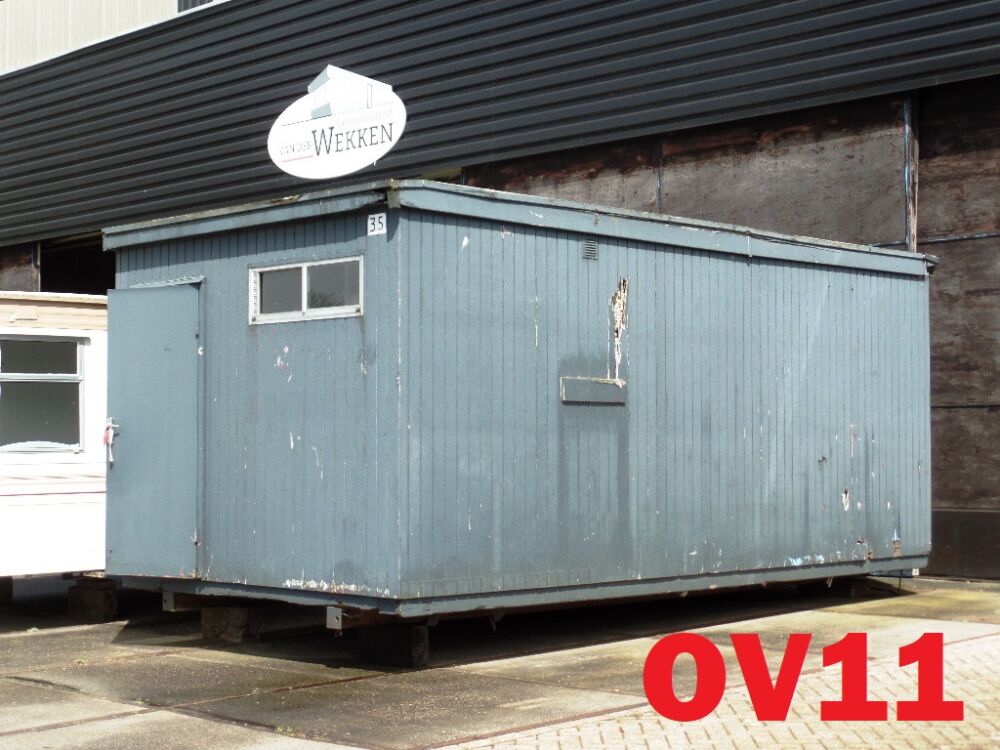 OV11 Houten sanitairgebouw